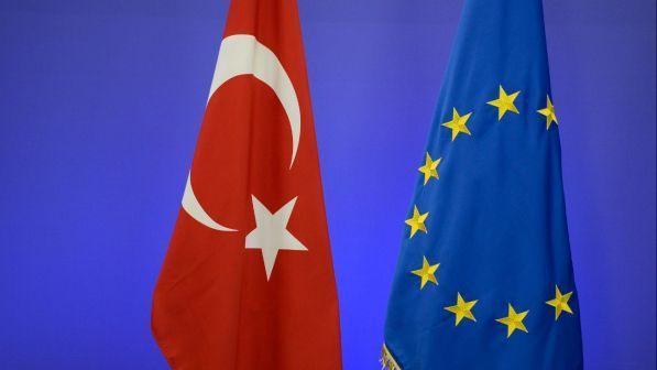 Europarlamento: Ankara rischia stop al processo di adesione all'Ue