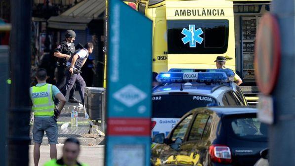 Attacco Barcellona, un terrorista sfuggito a posto di blocco