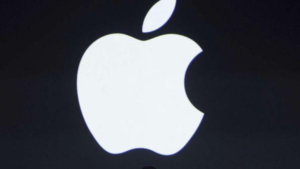 Apple, arrestato ex dipendente per furto segreti su auto autonome