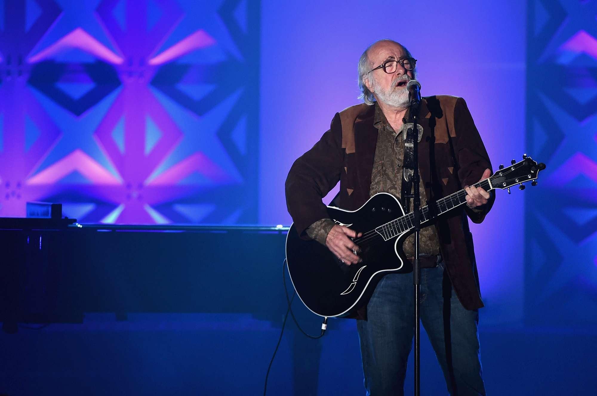Usa, morto Robert Hunter: fu il paroliere dei Grateful Dead