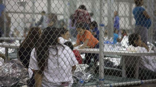 Migranti,schiaffo a Trump: corte Los Angeles boccia detenzione lunga