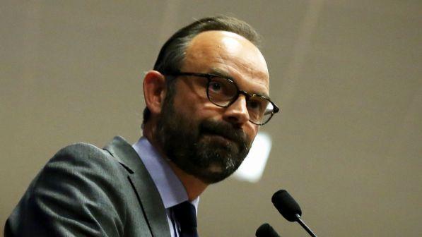 Francia, primo ministro: nel 2019 deficit salirà fino al 3,2%