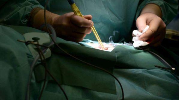 Rifiuta trasfusione di sangue perché testimone di Geova, salvato con tecnica "bloodless"