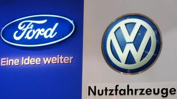 Auto, Volkswagen e Ford annunciano un'alleanza globale