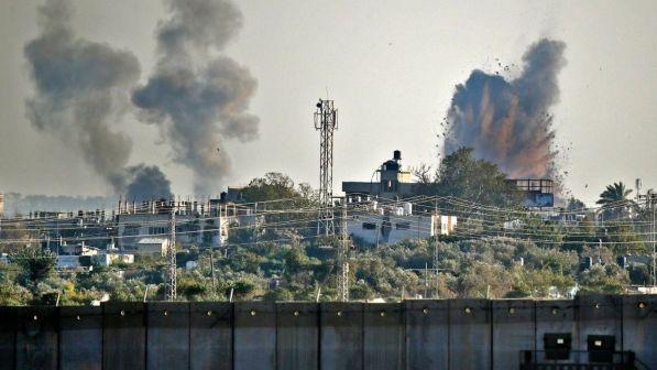 Razzi da Gaza, Israele chiude i confini con la Striscia