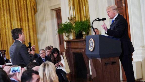 Usa, la Cnn vince la causa contro Trump: restituito il pass al reporter Jim Acosta
