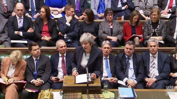 Brexit, ok dei Comuni al rinvio ma l'Europa avverte: "Gb fuori il 1° giugno se non partecipa alle elezioni"