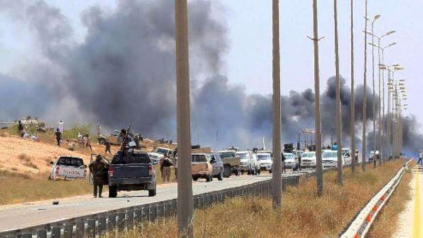 Bengasi, Isis compie attacco kamikaze: almeno 7 morti e 8 feriti