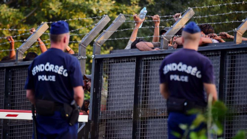 Migranti,stato di crisi in Ungheria