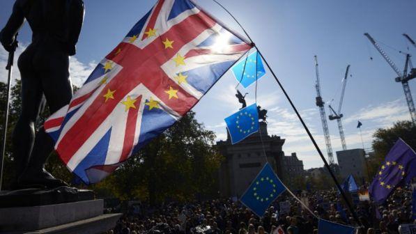 Brexit, il Times: accordo imminente sulla frontiera irlandese