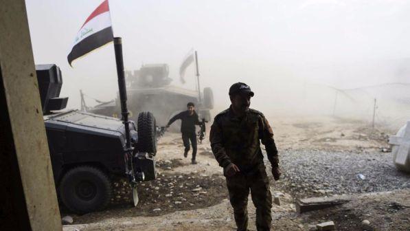 Mosul, forze dell'esercito iracheno entrano in campus universitario