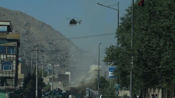 Afghanistan, cade elicottero Nato in base militare: 3 morti