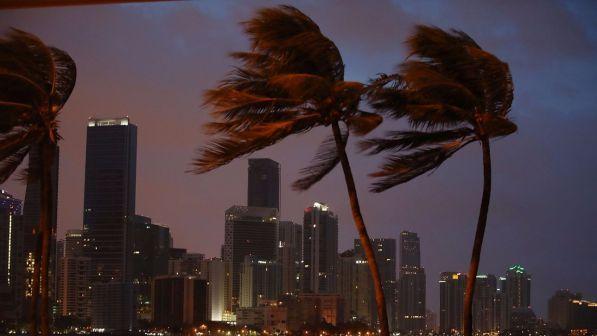 Uragani: almeno due morti in Messico, 700mila evacuati in Florida