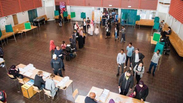 Svezia, l'estrema destra cresce ma non sfonda | Testa a testa tra centrodestra e centrosinistra