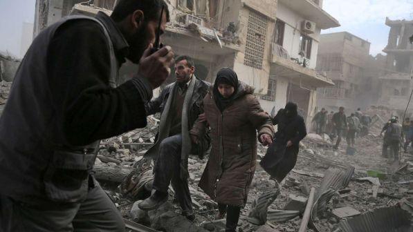 Siria, bombe a Goutha: quasi 200 morti, 57 sarebbero bambini