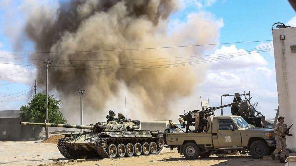 Libia, le forze di Haftar: "E' l'ora zero per prendere Tripoli"