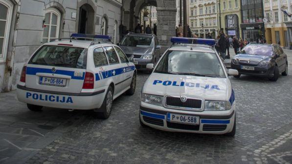 Slovenia, polizia ferma decine di migranti al confine con la Croazia