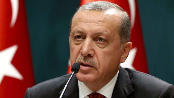 Il presidente Erdogan ai turchi in Ue: "Fate cinque figli, il futuro è vostro"