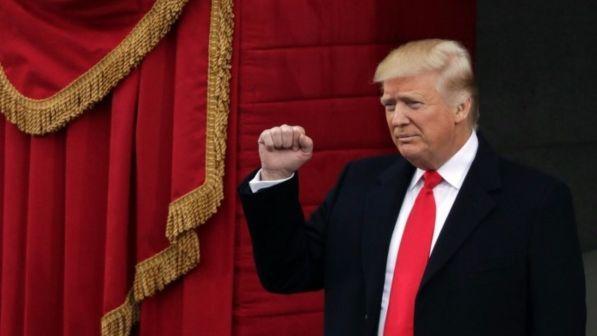 Trump ha giurato:è ufficialmente il 45° presidente degli Stati Uniti
