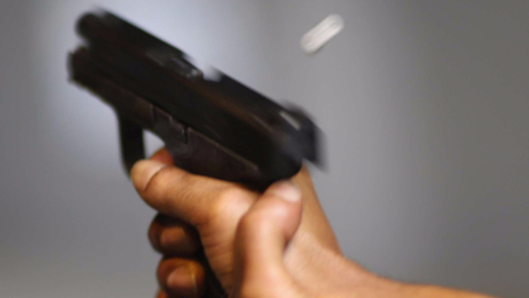 Cagliari, spara a un conoscente ma lo manca e ferisce un 12enne: arrestato