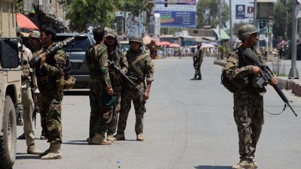 Afghanistan: 21 morti in scontro polizia-talebani in Helmand