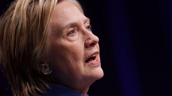 Russiagate, Hillary Clinton: pronta a contestare legittimità Trump