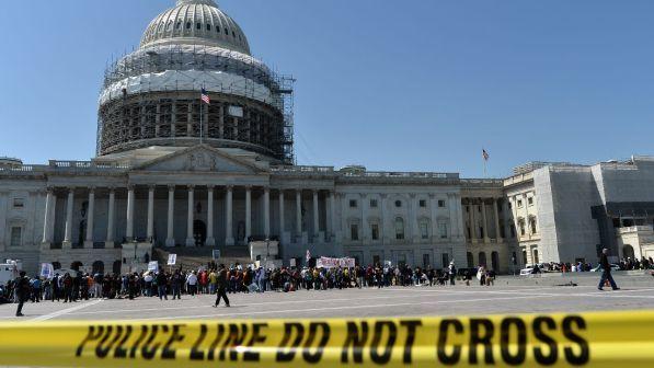 Migranti, 575 arresti durante manifestazione a Washington