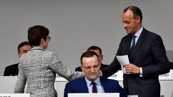Germania,per la leadership della Cdu è ballottaggio Karrenbauer-Merz