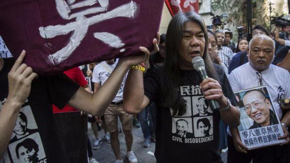 Hong Kong, al via marcia di protesta per visita Xi Jinping