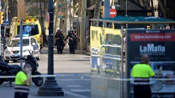 Barcellona, allentata chiusura Rambla: turisti tornano in albergo