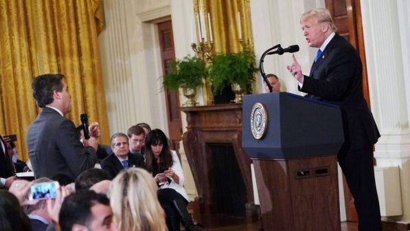 Usa, Casa Bianca restituisce accredito al giornalista della Cnn