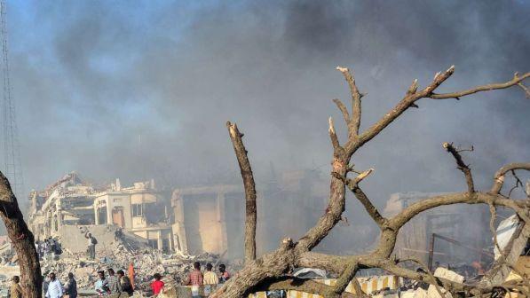 Somalia, autobomba vicino al palazzo presidenziale: 6 morti