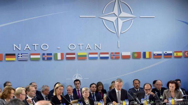 Usa, capo Pentagono chiama Stoltenberg: "Nato è importante"