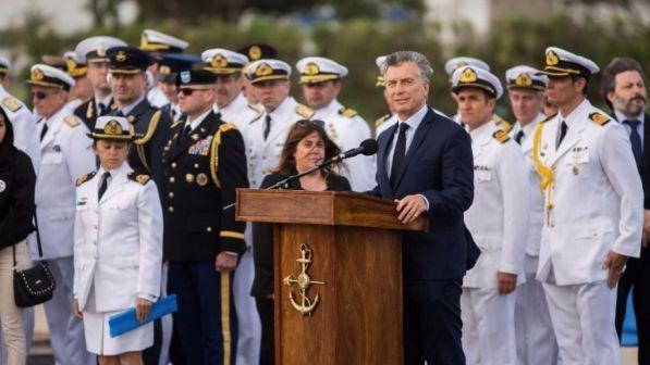 Argentina, presidente Macri promette verità su tragedia sottomarino