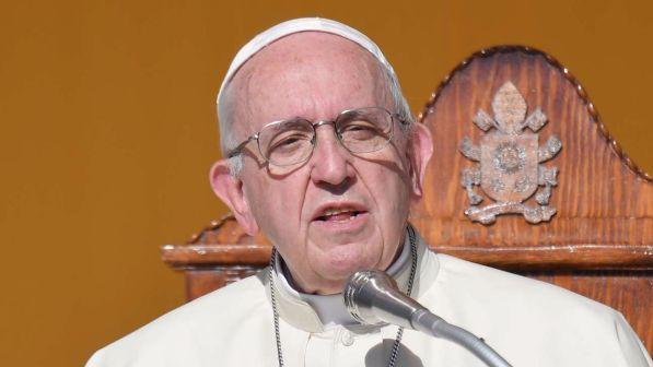 Papa Francesco: "L'omosessualità nel clero mi preoccupa"