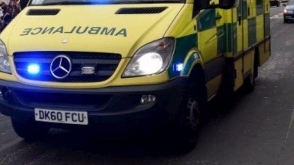 Gb, ventenne ucciso a coltellate in strada a Liverpool
