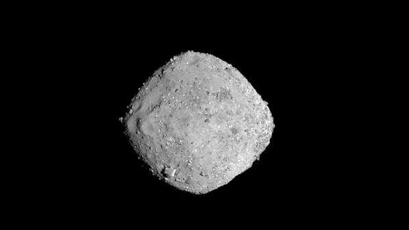 Annuncio della Nasa: "Sull'asteroide Bennu gli ingredienti necessari alla vita"