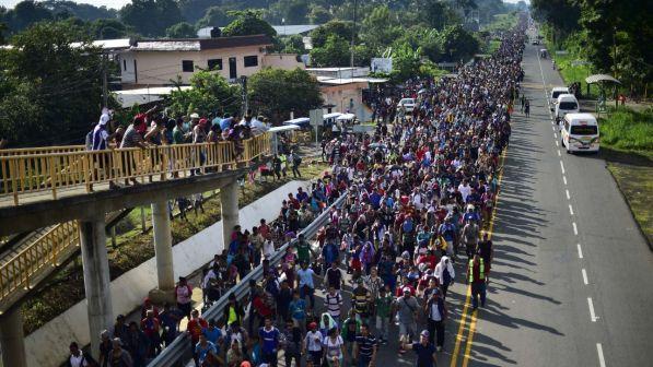 Messico, prima carovana di migranti riprende viaggio verso gli Usa