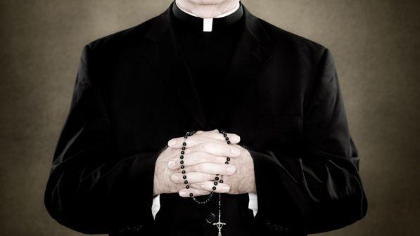 Pedofilia, la diocesi di Brooklyn pubblica i nomi di 108 preti accusati di molestie su minori