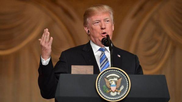 Usa, commissione alla Camera avvia indagine su Trump: "abuso di potere" | Donald: "Perseguitato da corrotti"