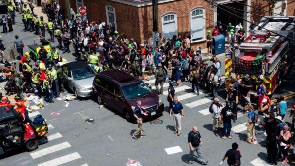 Scontri Virginia, Google cancella il giornale online dei neo-nazi Usa