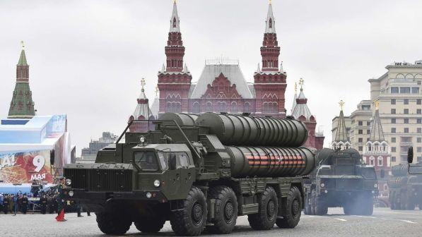 Crisi con Ucraina, Mosca disloca nuova batteria S-400 in Crimea