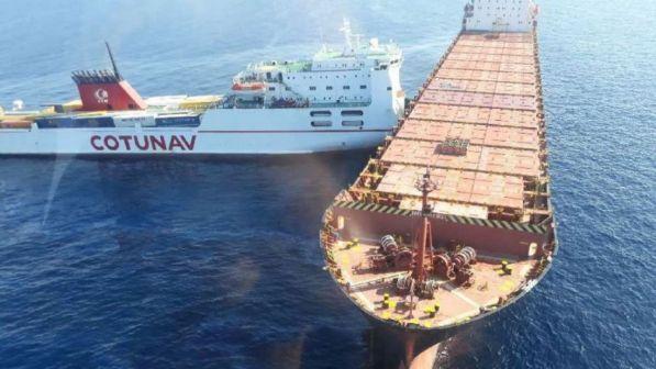 Collisione navi in Corsica, macchia di petrolio davanti alla Liguria