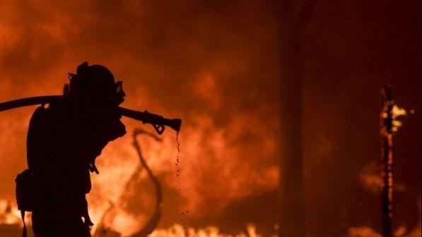 Emergenza incendi, nuove evacuazioni in California