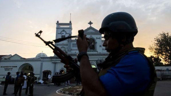 Attentati di Pasqua, il presidente dello Sri Lanka vieta il niqab