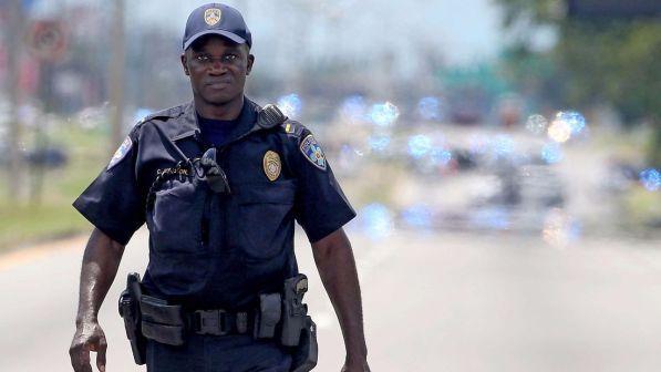 Orrore negli Usa, ventenne uccide 4 coetanei: i resti trovati in una fattoria