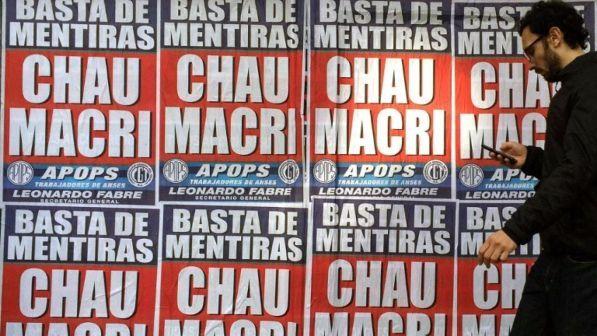 Argentina, migliaia in piazza a Buenos Aires contro austerity