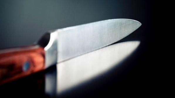 Varese, accoltella il compagno durante una lite: arrestata