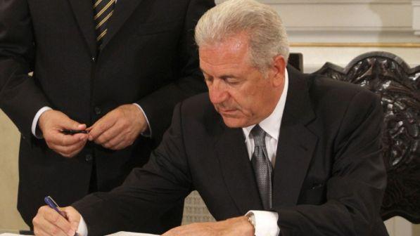 Migranti, Avramopoulos: obiettivo Triton chiaro ma aiutare Italia