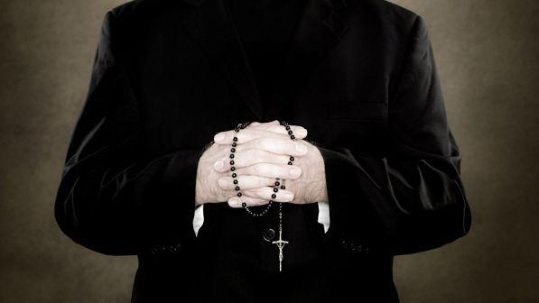 Pedofilia, vescovi polacchi: "Accertati 382 casi dal 1990 al 2018"